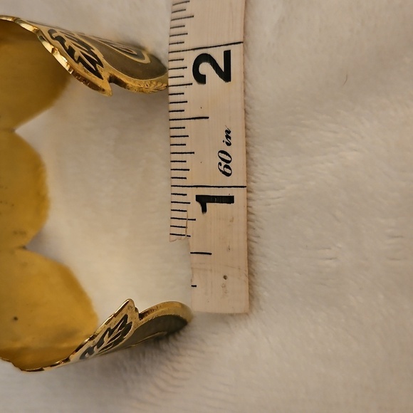 Vintage Unique Indian Brass Apples Life and Renewal Symbolic Cuff Bracelet - Picture 12 of 12